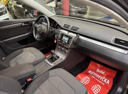 Volkswagen - Passat