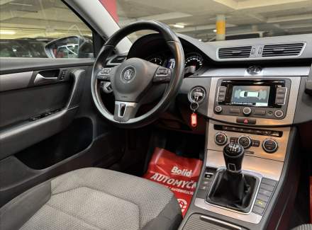 Volkswagen - Passat