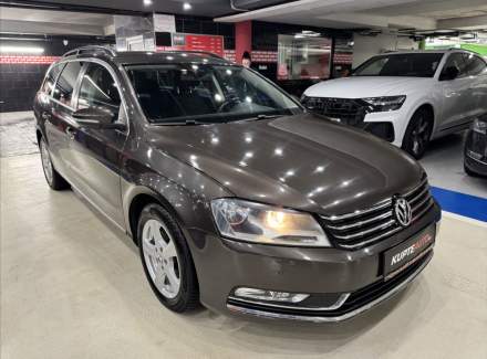Volkswagen - Passat