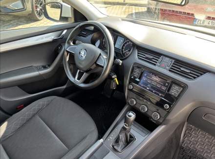 Škoda - Octavia
