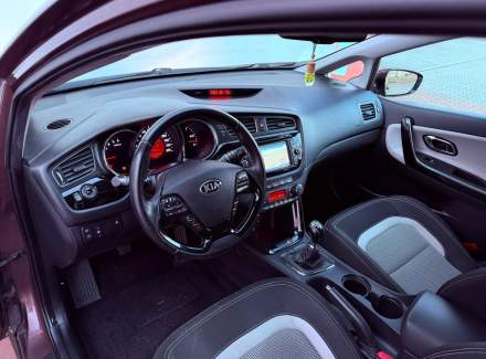 Kia - Cee'd
