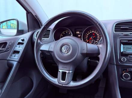 Volkswagen - Golf