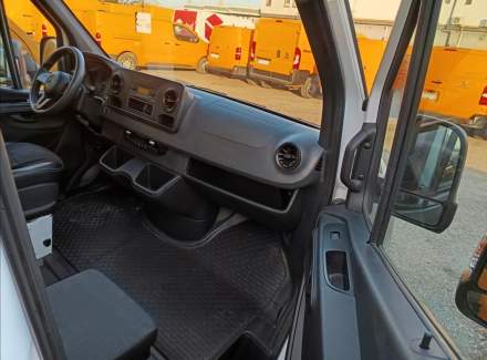 Mercedes-Benz - Sprinter