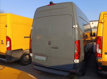 Mercedes-Benz - Sprinter