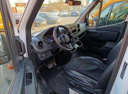 Mercedes-Benz - Sprinter