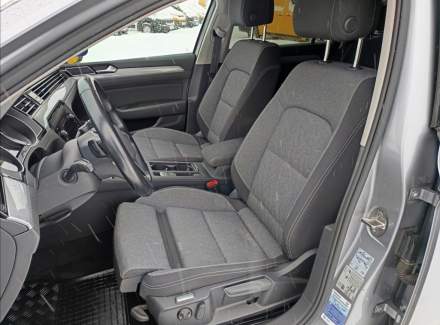 Volkswagen - Passat