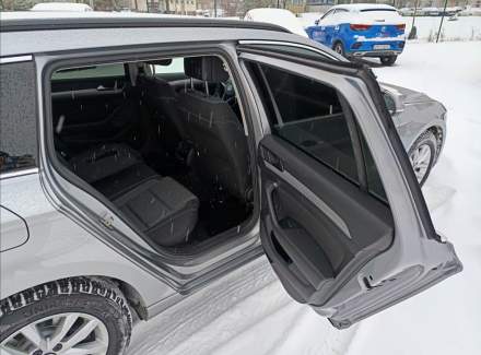 Volkswagen - Passat