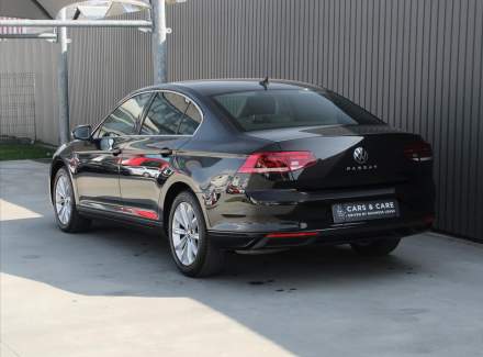 Volkswagen - Passat