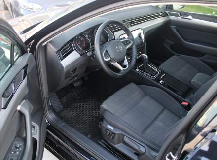 Volkswagen - Passat