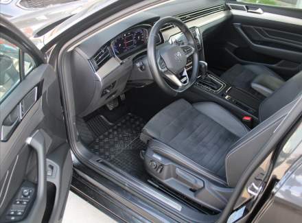 Volkswagen - Passat