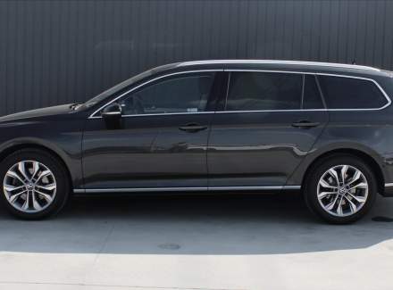 Volkswagen - Passat