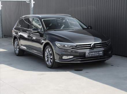 Volkswagen - Passat