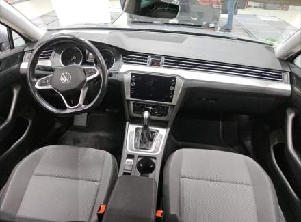 Volkswagen - Passat