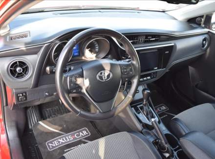 Toyota - Auris