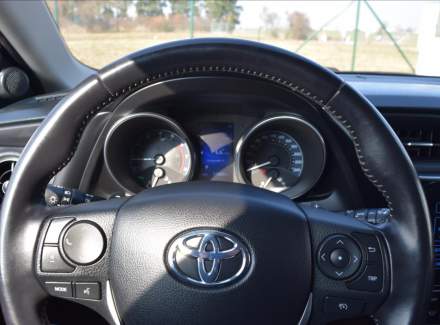 Toyota - Auris