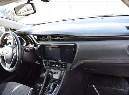 Toyota - Auris