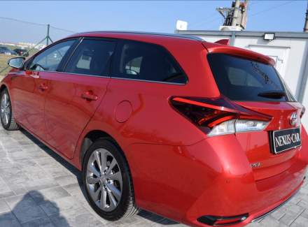 Toyota - Auris