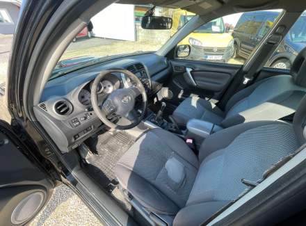 Toyota - RAV 4
