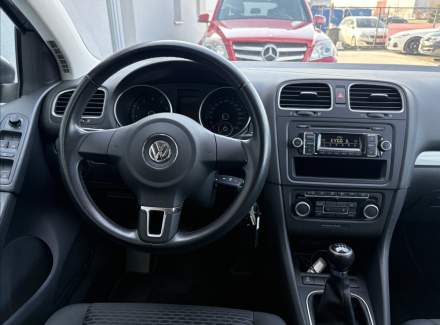 Volkswagen - Golf