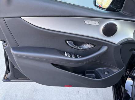 Mercedes-Benz - E-class