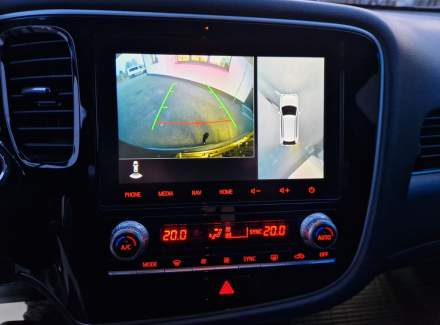 Mitsubishi - Outlander