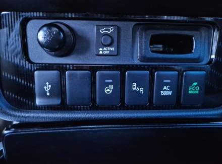 Mitsubishi - Outlander