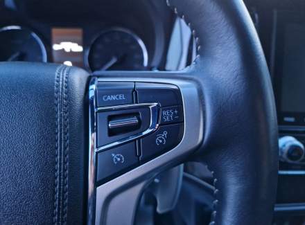 Mitsubishi - Outlander