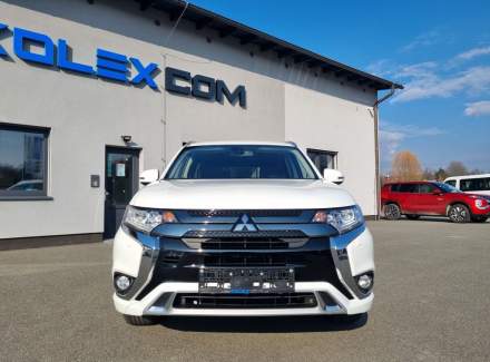 Mitsubishi - Outlander