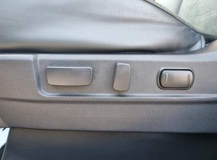 Mitsubishi - Outlander