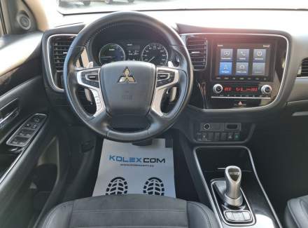 Mitsubishi - Outlander