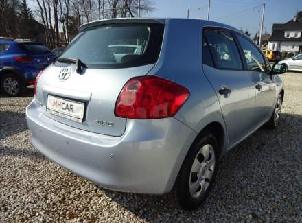 Toyota - Auris