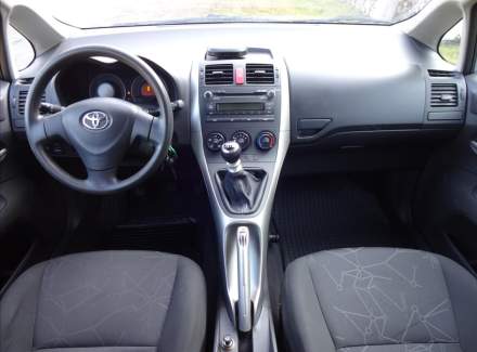 Toyota - Auris
