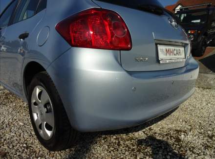 Toyota - Auris