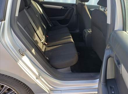 Volkswagen - Passat