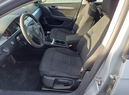 Volkswagen - Passat