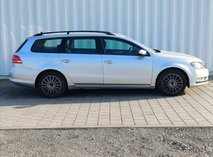 Volkswagen - Passat