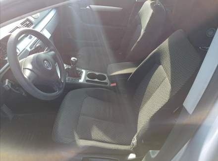 Volkswagen - Passat