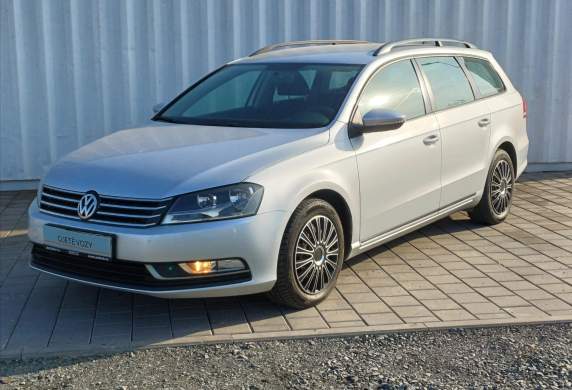 Volkswagen - Passat