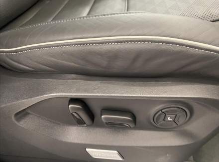 Volkswagen - Touareg