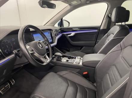 Volkswagen - Touareg