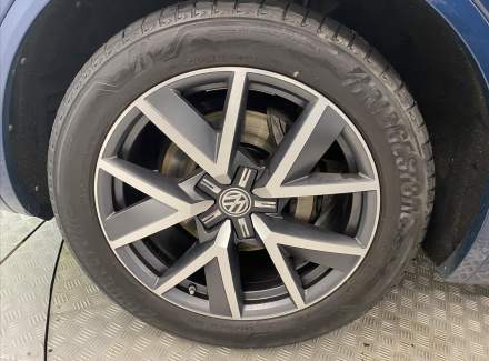 Volkswagen - Touareg