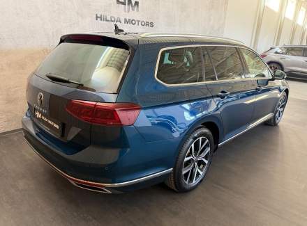 Volkswagen - Passat