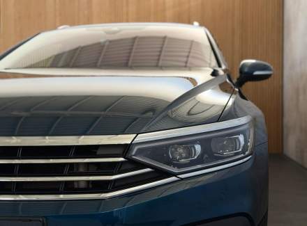 Volkswagen - Passat