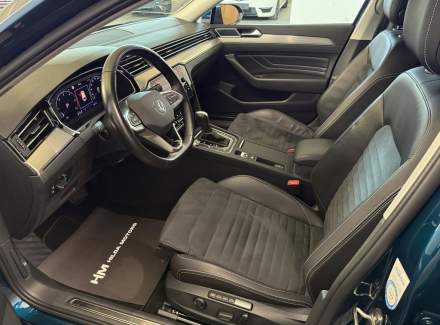 Volkswagen - Passat