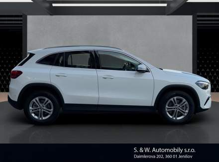 Mercedes-Benz - GLA