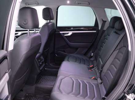 Volkswagen - Touareg