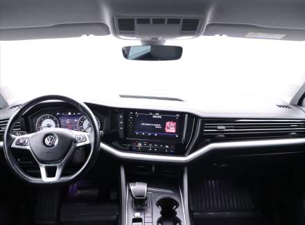 Volkswagen - Touareg