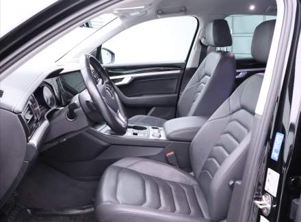 Volkswagen - Touareg