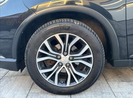 Mitsubishi - Outlander