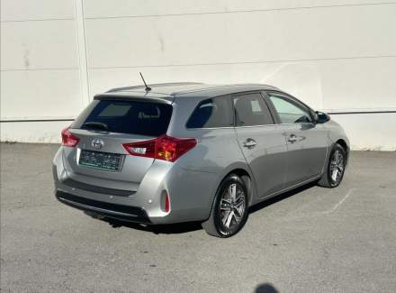 Toyota - Auris